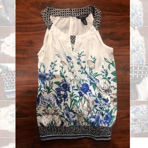 White House Black Market Beautiful Blouse